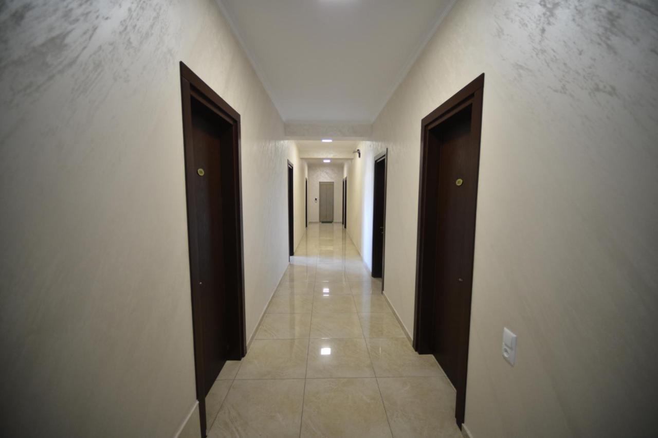 Green Hotel Batumi Bagian luar foto